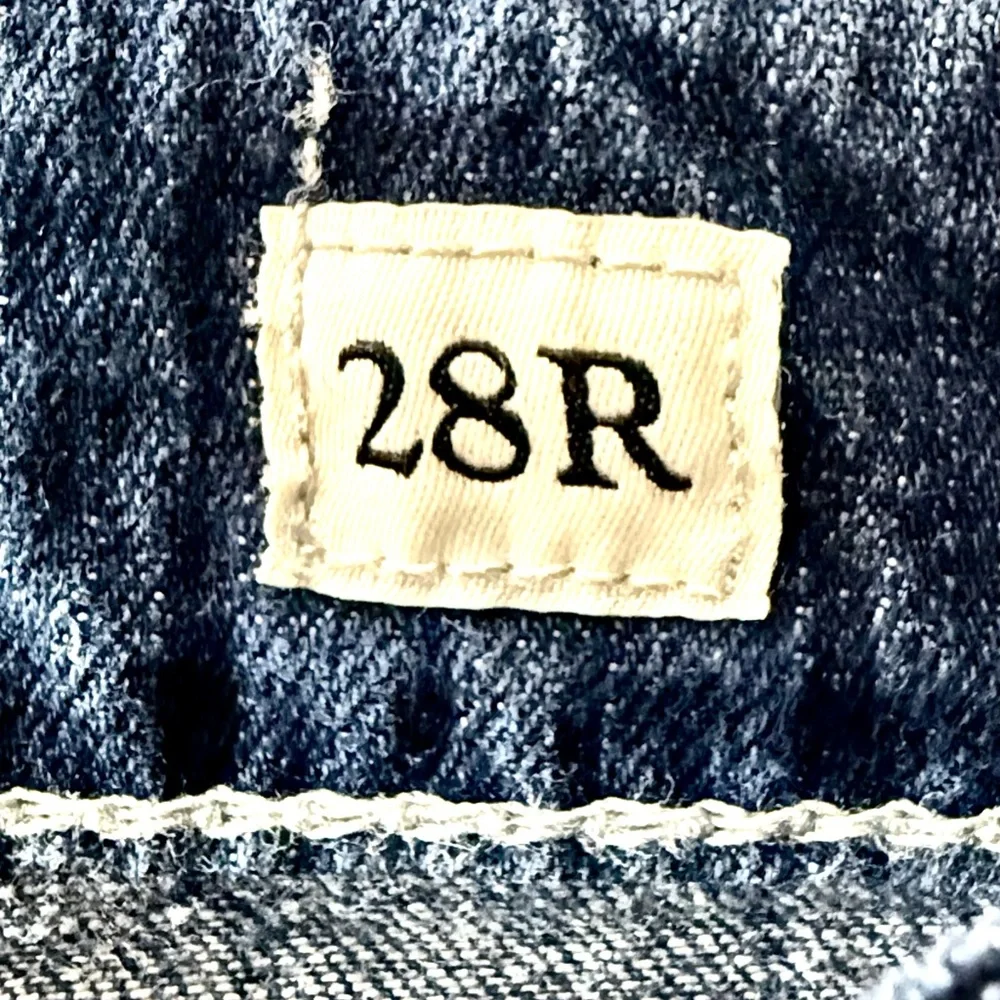 BKE Culture Boot Cut Low Rise Jeans With Stretch And Contrast Stitching Size 28